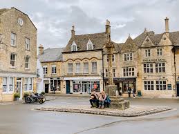 Bath to Stow-on-the-Wold Taxi